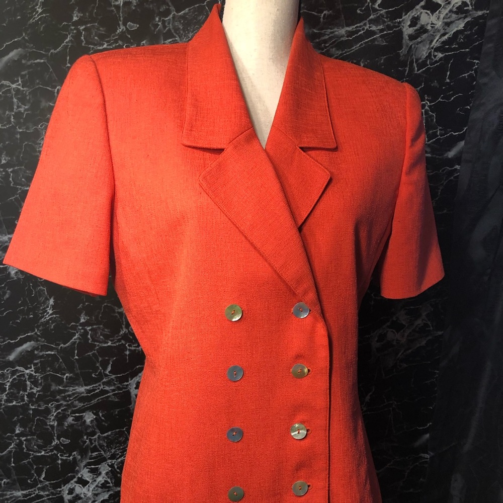 Ladies skirt suit
